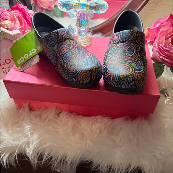 CROCS Shoes - CROCS NWT Nerio Pro Graphic Multi-Color Size 8 $4.00 Off + Discounted Shipping